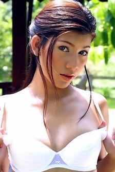 Hana Asian Beauty Strips Off Her Lingerie