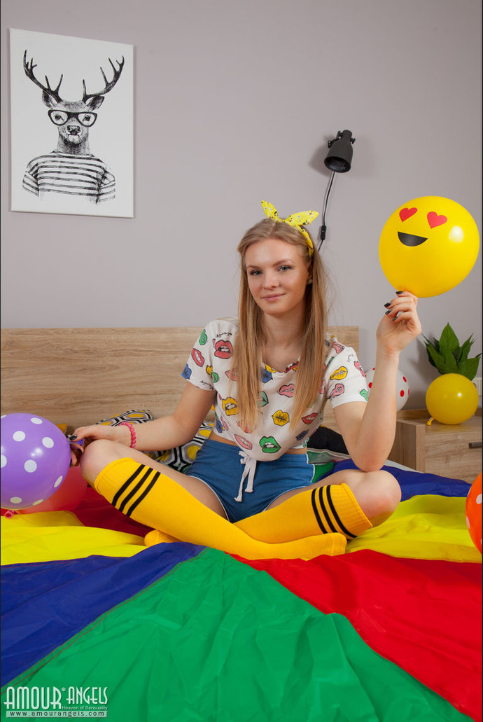 Blonde teen playing alone 00