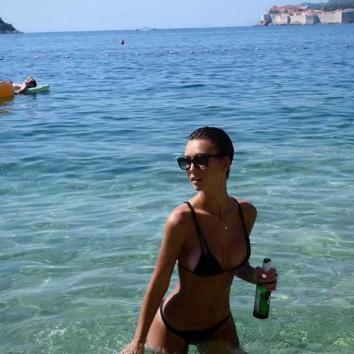 Gorgeous Rachel Cook 02