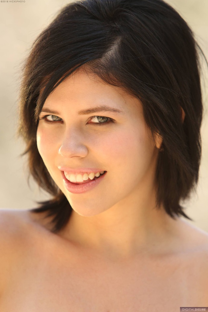 Brunette Britt Shields 10