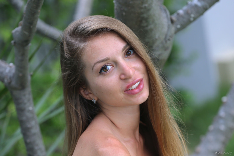 Tan Lines Leila 17