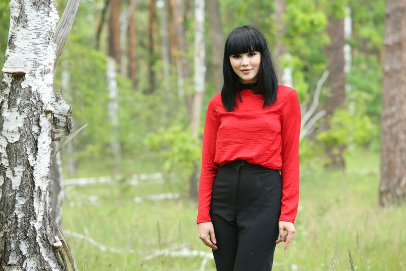 Black Haired Malena 00
