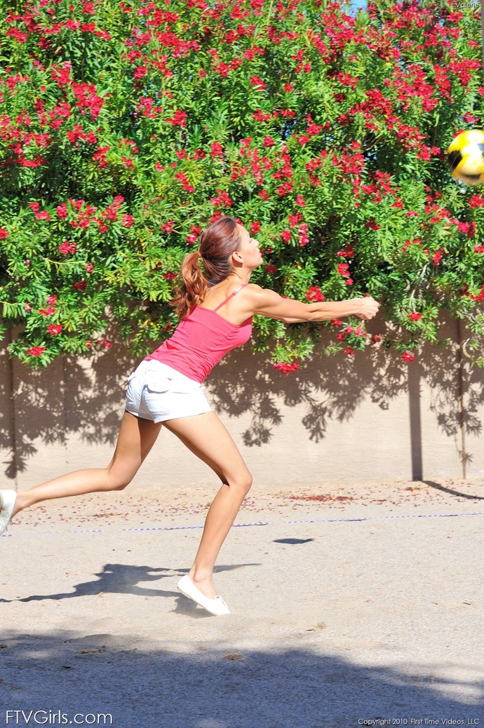 Valerie Sporty Girl 00