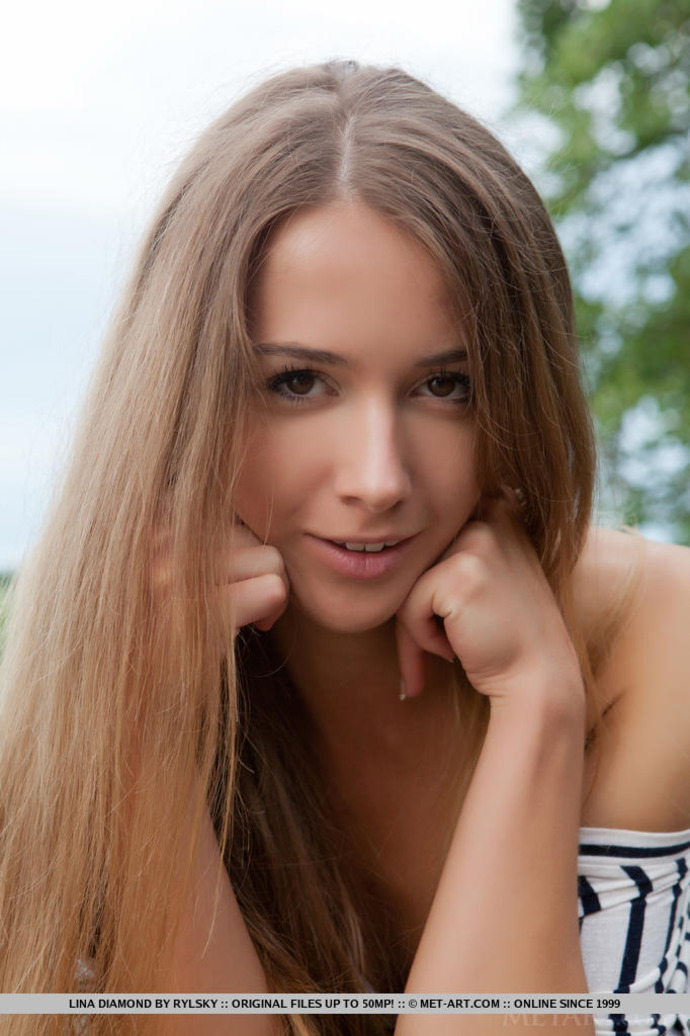 Lina Diamond 01