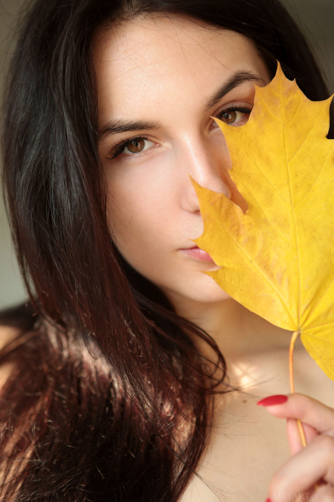 Presenting Luna Didier 00