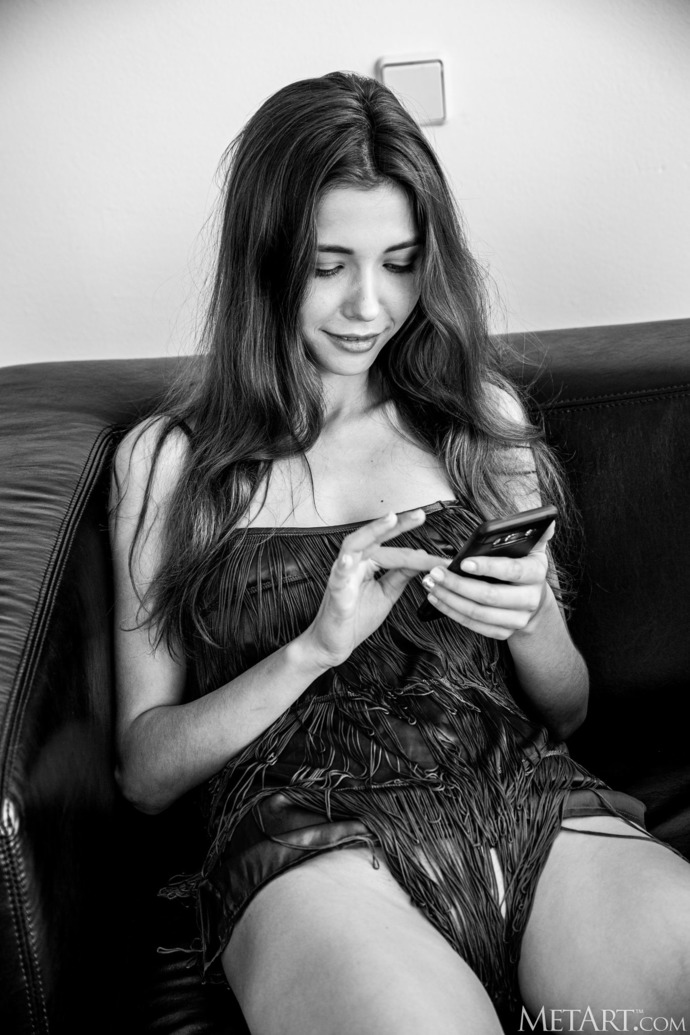 Mila BW 01