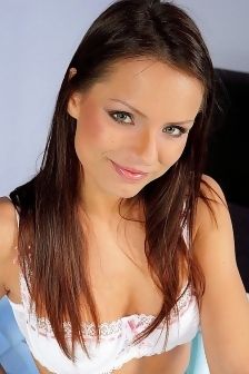 Brunette Babe Kari